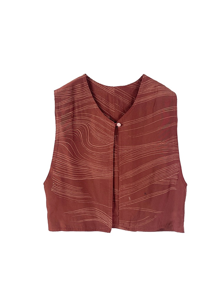 Marble buttuon pattern vest