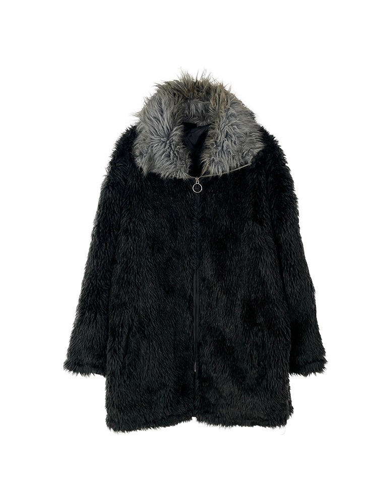 Volume fur zip-up jacket